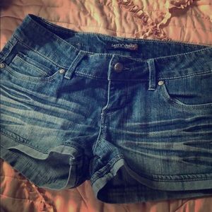 Levi’s shorts